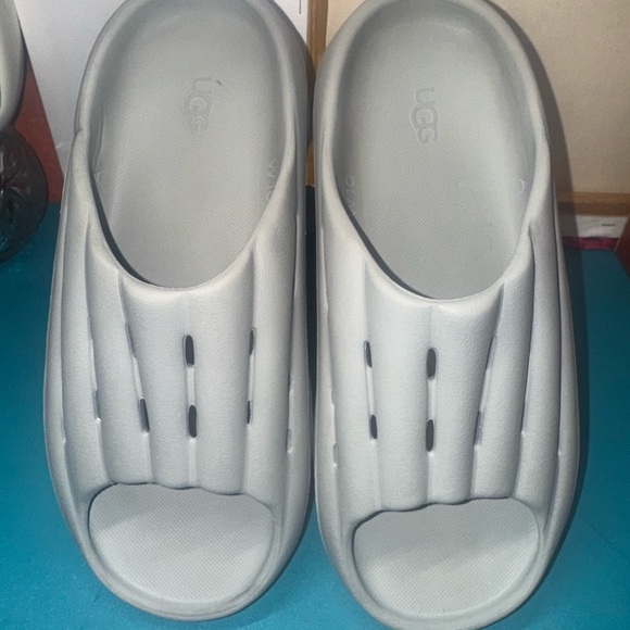 UGG FOAM O SLIDE Woman  Slide Sandals Size 10 - Picture 4 of 10